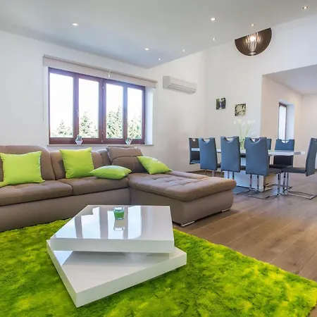 Three Bedroom Milohanic Iv * Poreč