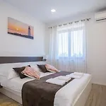 Three Bedroom Milohanic Iv * Porec