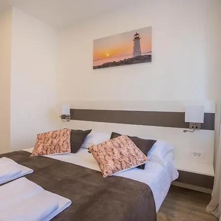 Three Bedroom Milohanic Iv Апартаменты Пореч