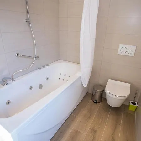 Three Bedroom Milohanic Iv Appartement Poreč