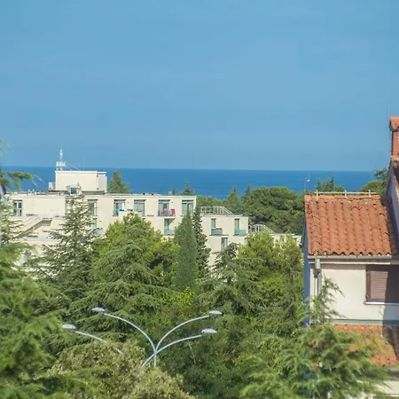 Apartment Three Bedroom Milohanic Iv