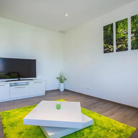 Appartement Three Bedroom Milohanic Iv *