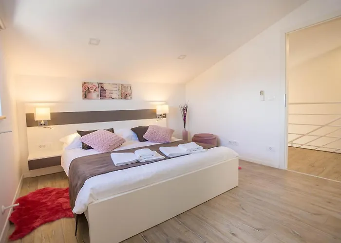 Three Bedroom Milohanic Iv Poreč