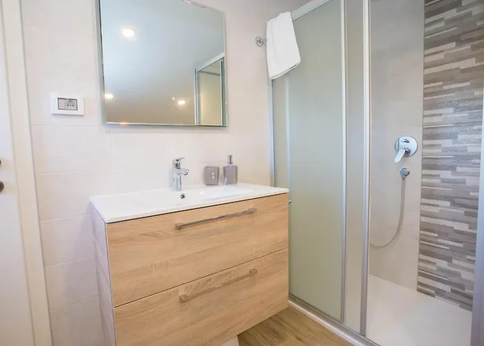 Apartman Three Bedroom Milohanic Iv