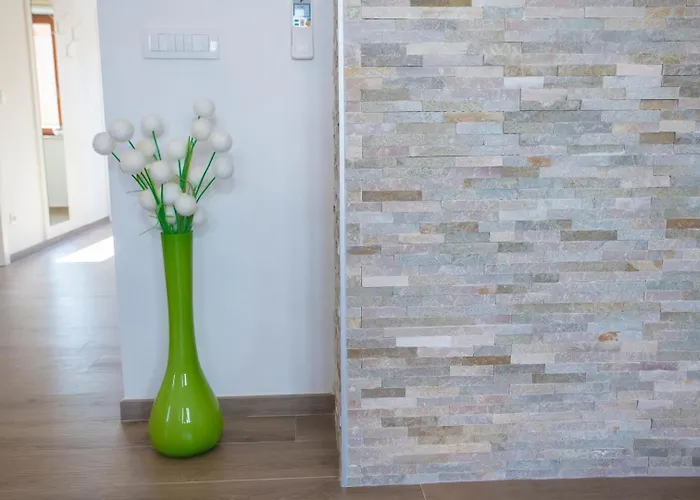 Three Bedroom Milohanic Iv Lejlighed Poreč