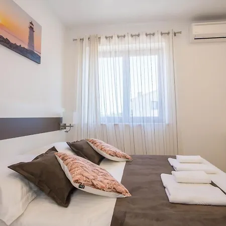 Three Bedroom Milohanic Iv Porec