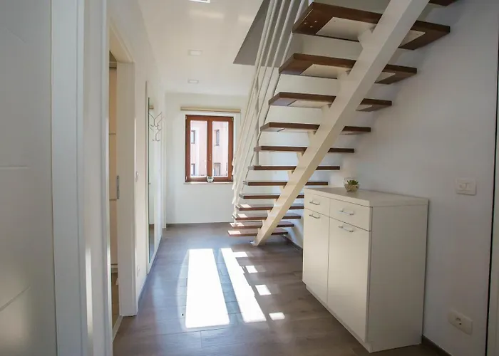 Three Bedroom Milohanic Iv *