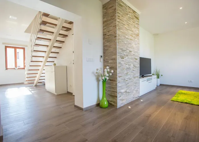 Three Bedroom Milohanic Iv * 포레치