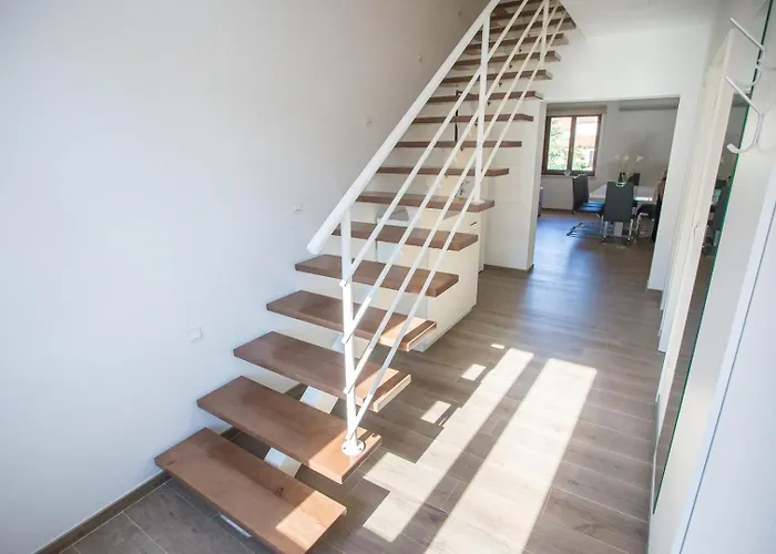 아파트 Three Bedroom Milohanic Iv 포레치